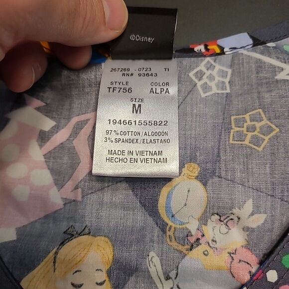 Cherokee Scrubs Shirt Nurse Disney Tooniforms Alice In Wonderland Medium NEW NWT - Picture 4 of 8
